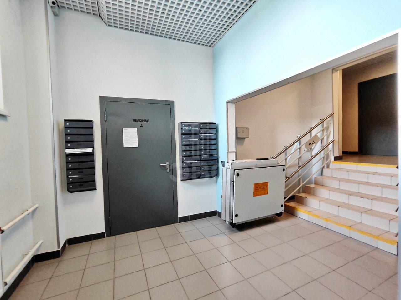 двухкомнатная квартира в Санкт-Петербурге по адресу: Чарушинская ул., 12, строение 1