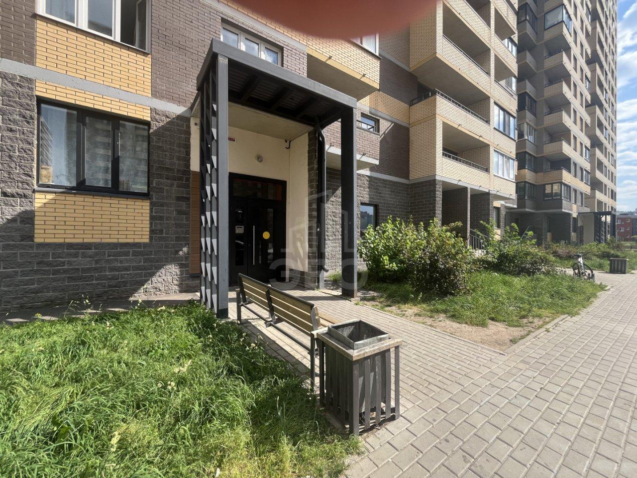 однокомнатная квартира в Санкт-Петербурге по адресу: Шоссе в Лаврики ул., 70, к 1