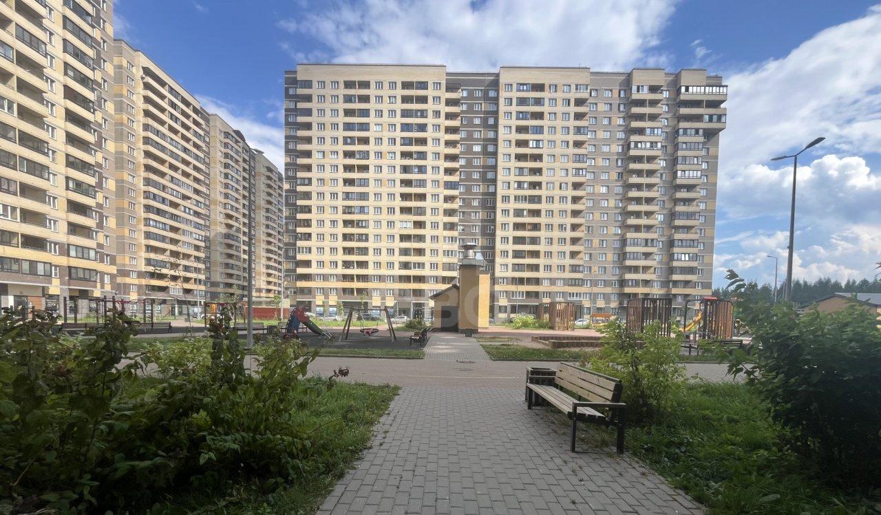 однокомнатная квартира в Санкт-Петербурге по адресу: Шоссе в Лаврики ул., 70, к 1