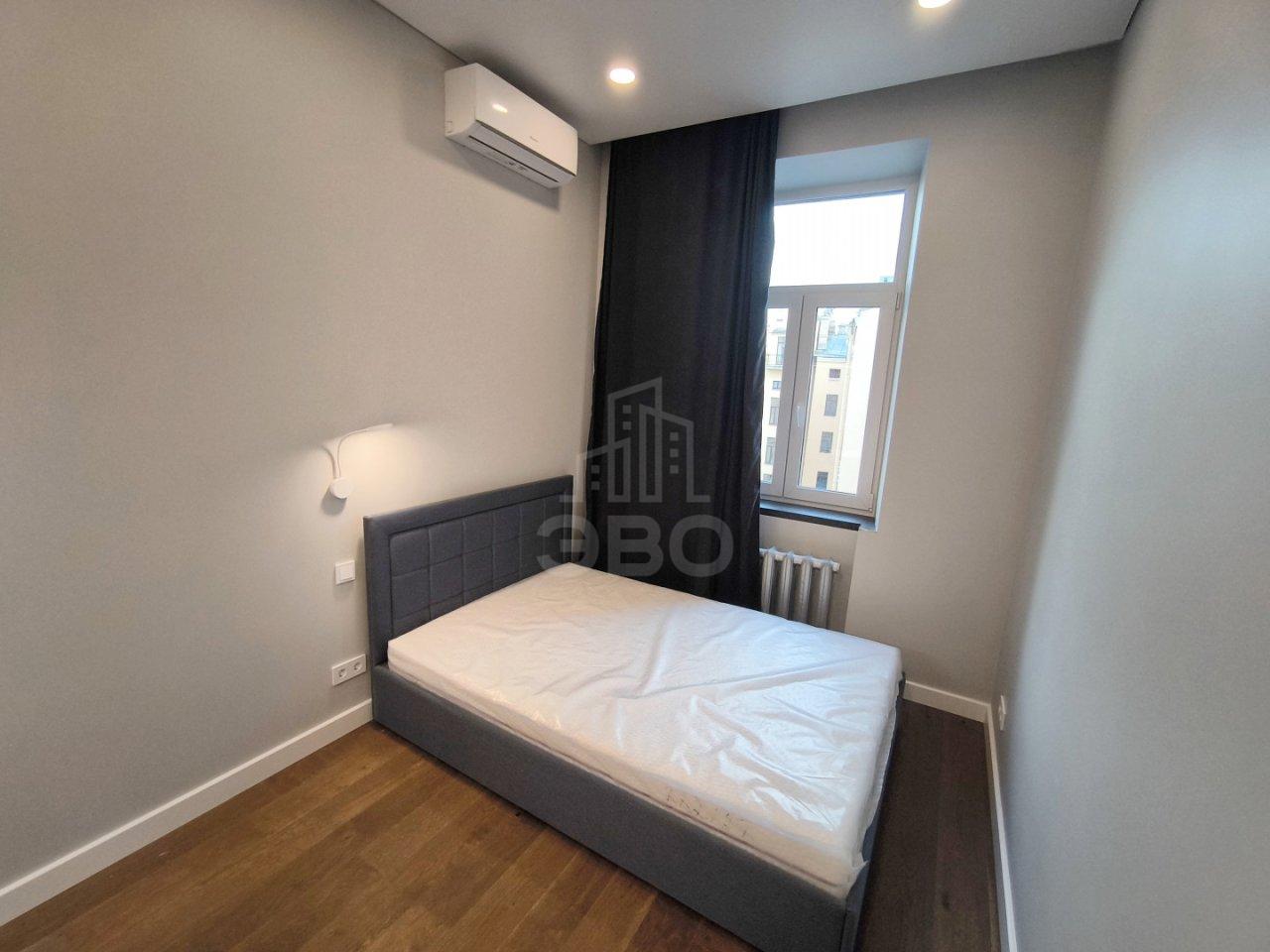 двухкомнатная квартира в Санкт-Петербурге по адресу: Кронверкский проспект, 73/39