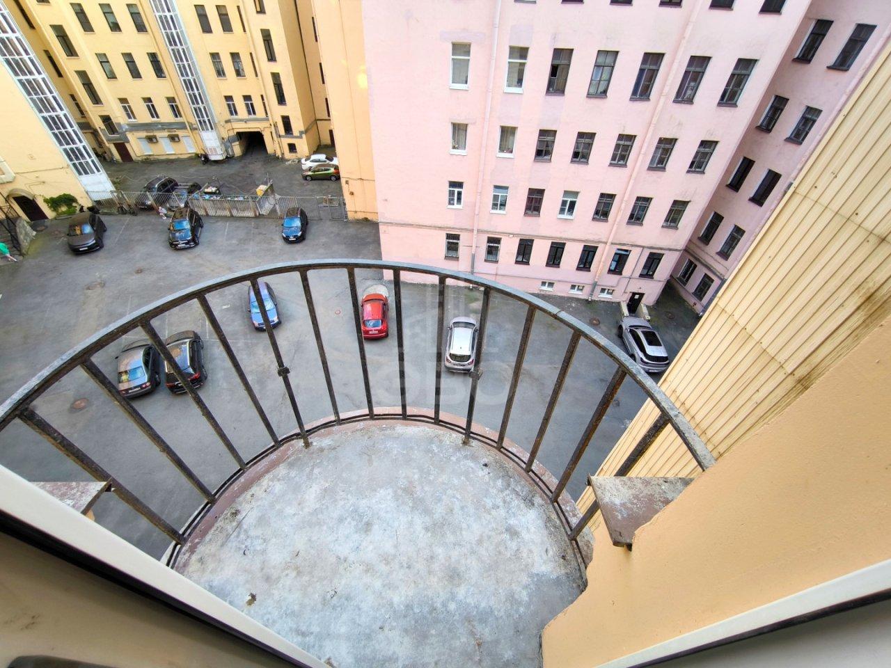 двухкомнатная квартира в Санкт-Петербурге по адресу: Кронверкский проспект, 73/39