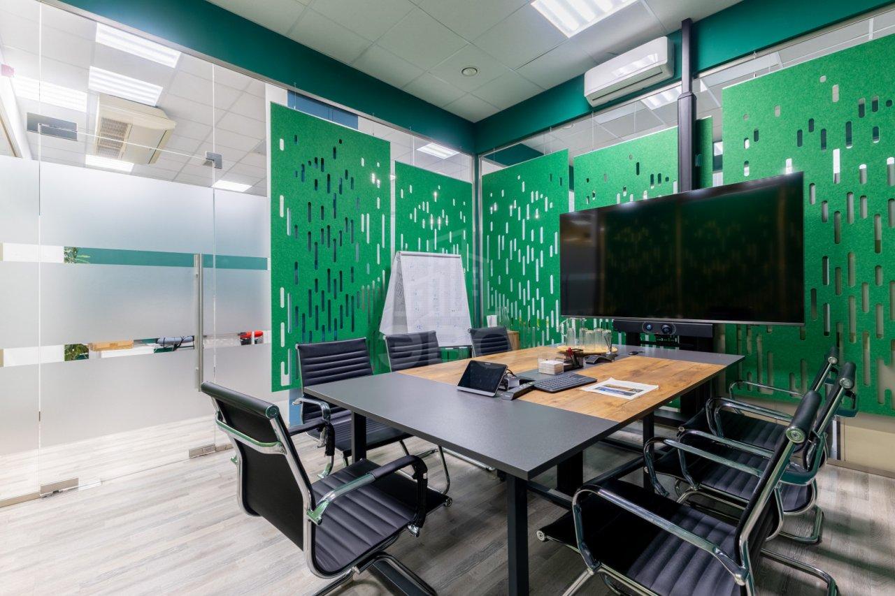 коммерция в Санкт-Петербурге по адресу: Оптиков ул., 4