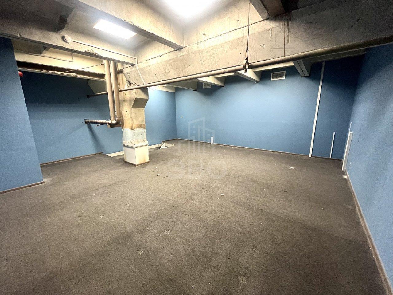 коммерция в Санкт-Петербурге по адресу: Оптиков ул., 4