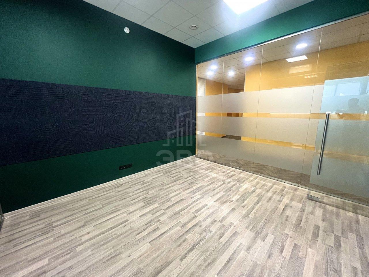 коммерция в Санкт-Петербурге по адресу: Оптиков ул., 4