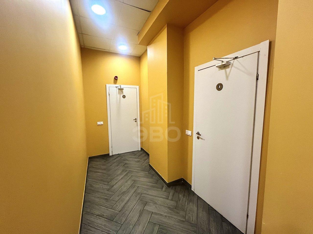 коммерция в Санкт-Петербурге по адресу: Оптиков ул., 4