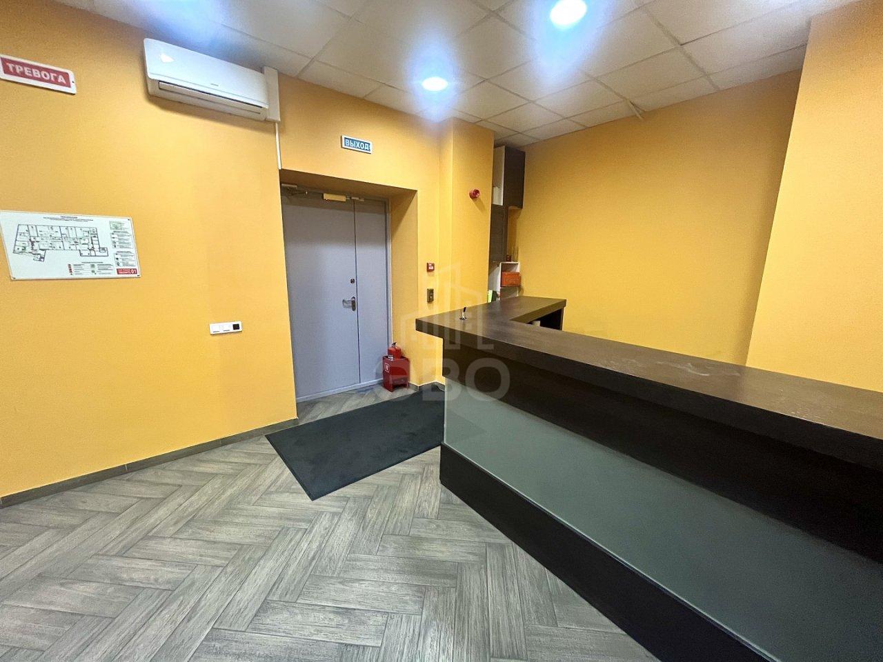 коммерция в Санкт-Петербурге по адресу: Оптиков ул., 4