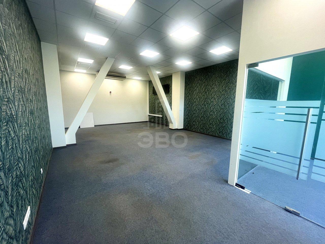 коммерция в Санкт-Петербурге по адресу: Оптиков ул., 4