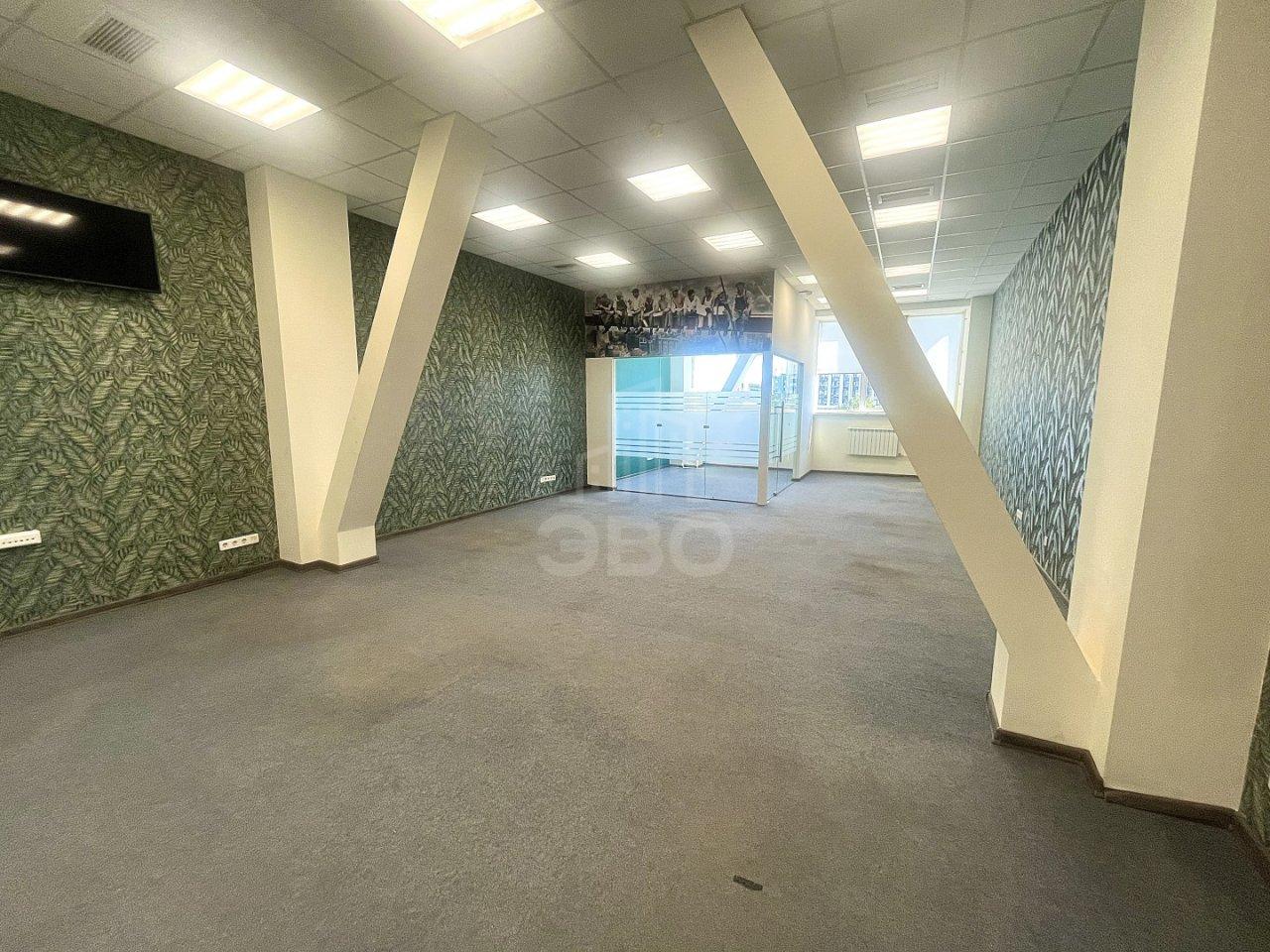 коммерция в Санкт-Петербурге по адресу: Оптиков ул., 4