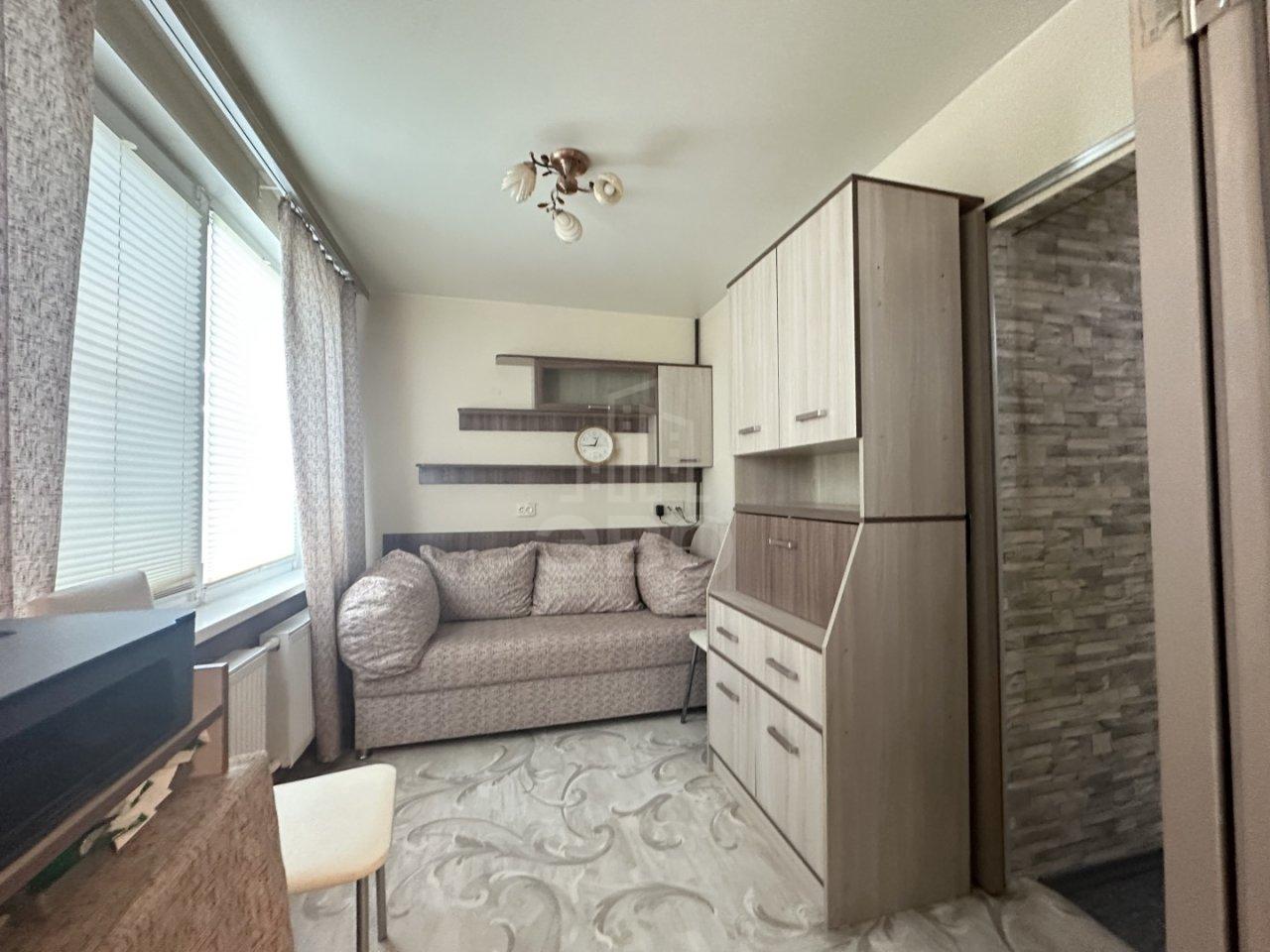 трехкомнатная квартира в Санкт-Петербурге по адресу: Добровольцев ул., 46, литера А