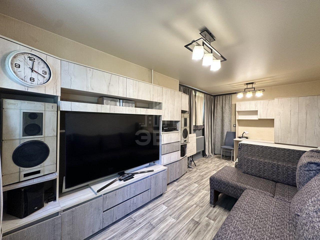 трехкомнатная квартира в Санкт-Петербурге по адресу: Добровольцев ул., 46, литера А