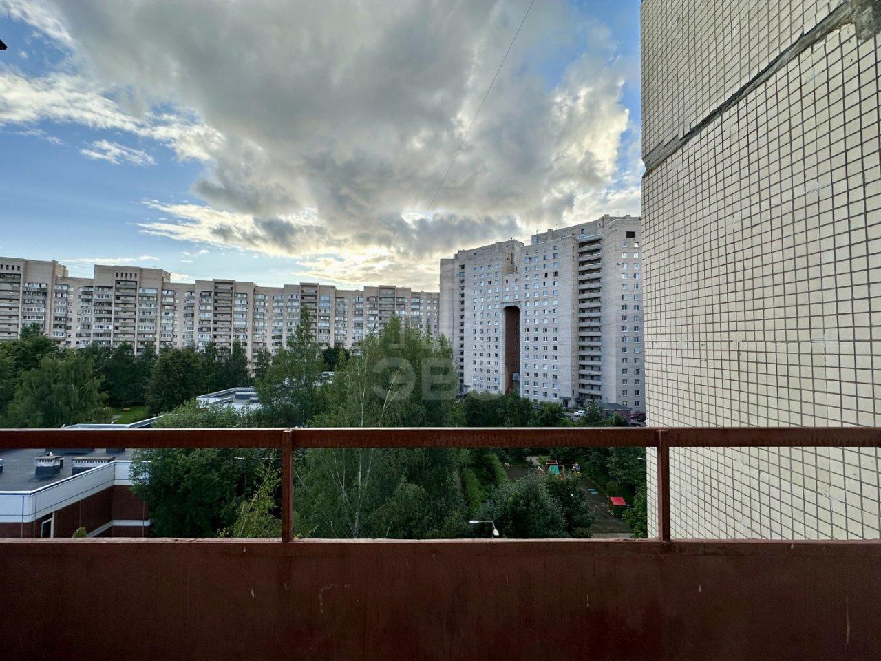 двухкомнатная квартира в Санкт-Петербурге по адресу: Мичманская ул., 2, к 1