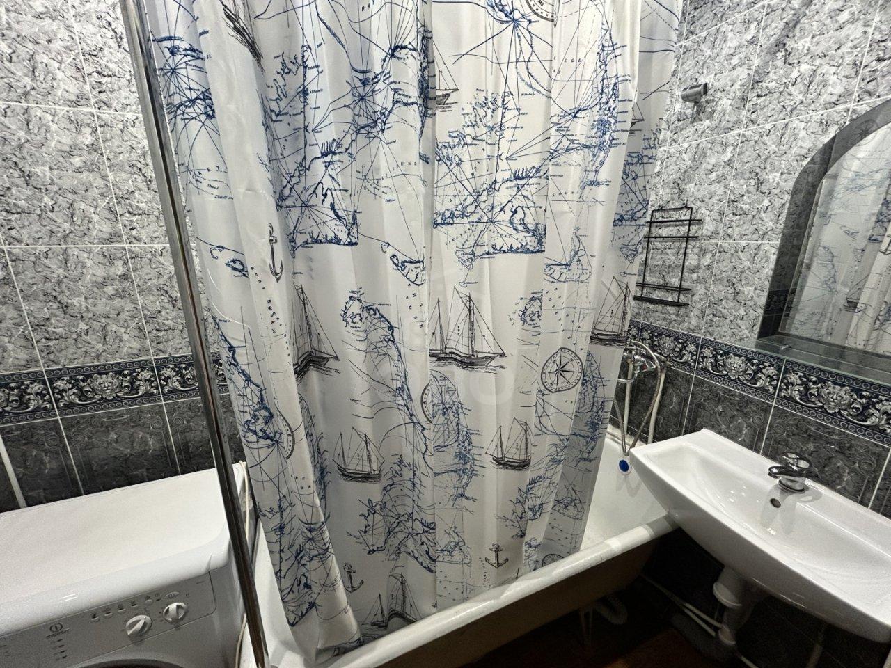 двухкомнатная квартира в Санкт-Петербурге по адресу: 14-я В.О. линия, 45, литера А