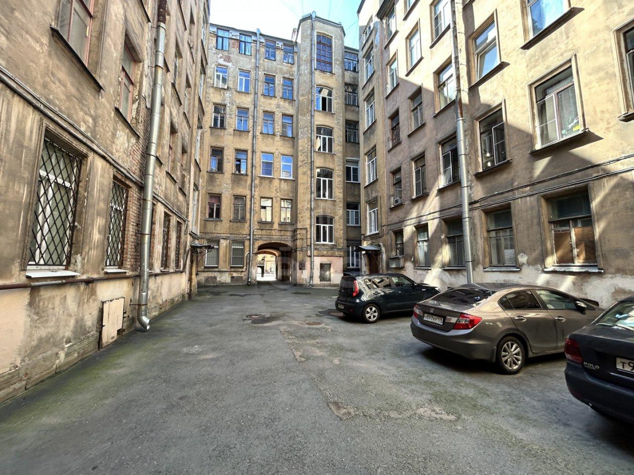 двухкомнатная квартира в Санкт-Петербурге по адресу: 14-я В.О. линия, 45, литера А