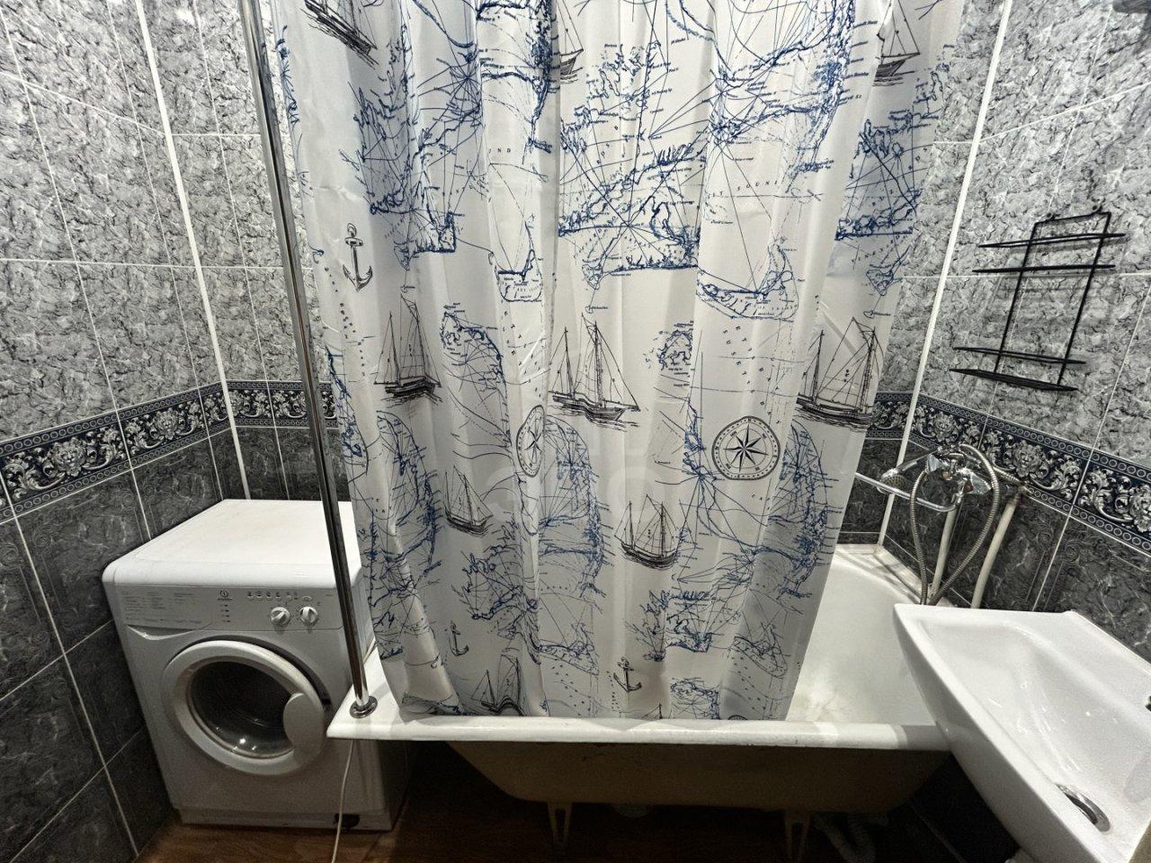 двухкомнатная квартира в Санкт-Петербурге по адресу: 14-я В.О. линия, 45, литера А