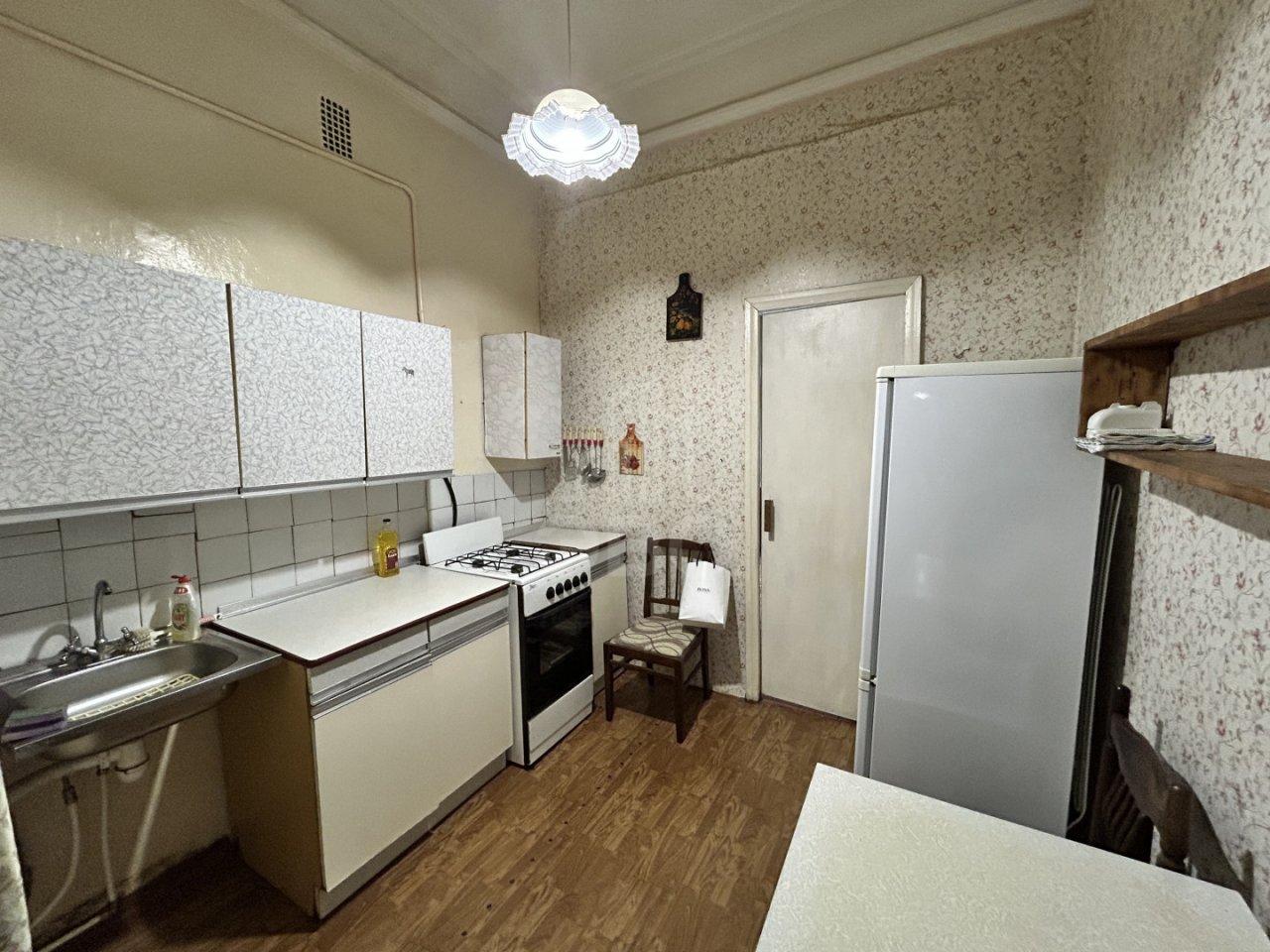 двухкомнатная квартира в Санкт-Петербурге по адресу: 14-я В.О. линия, 45, литера А