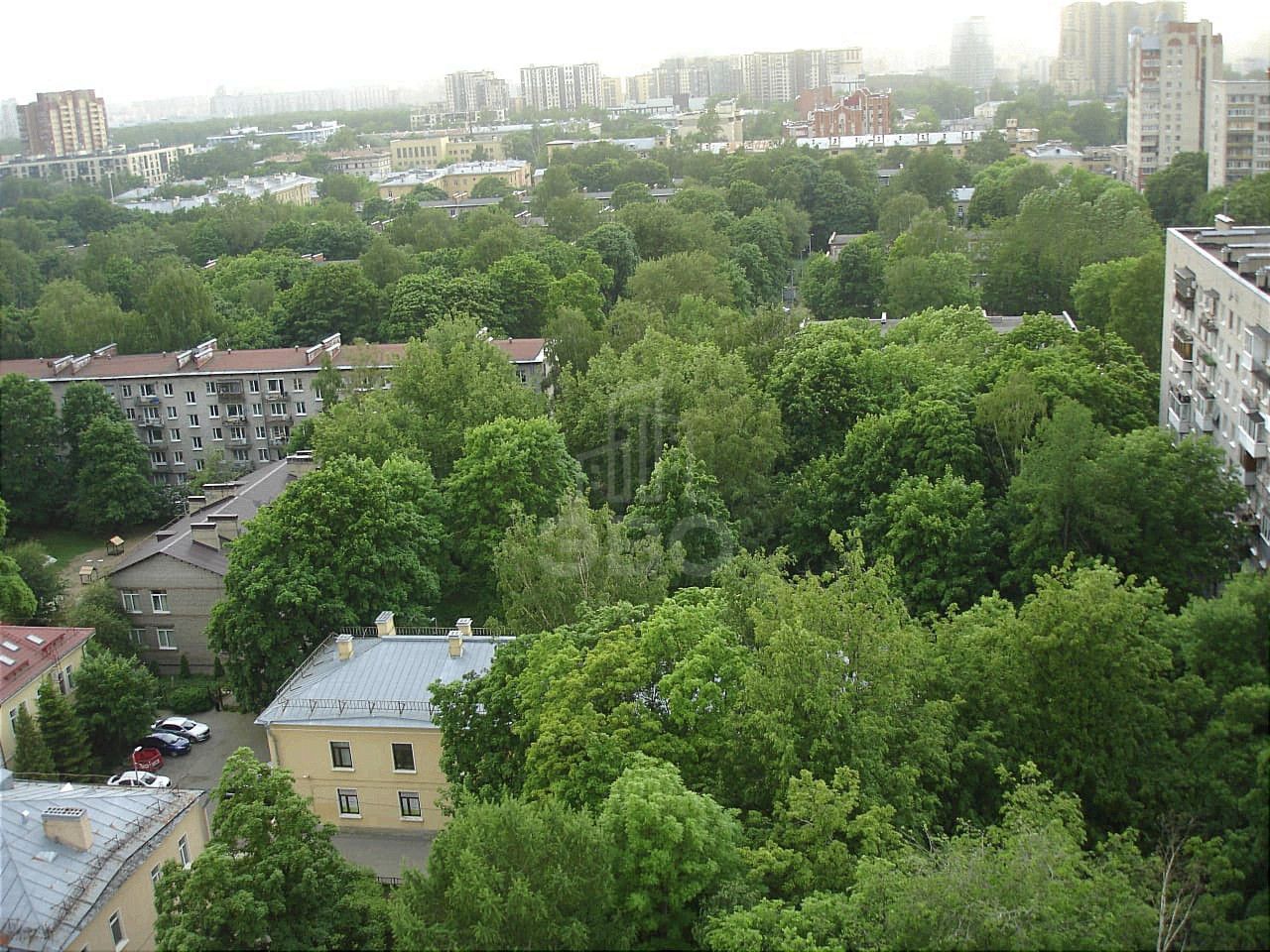 трехкомнатная квартира в Санкт-Петербурге по адресу: Гаврская ул., 15