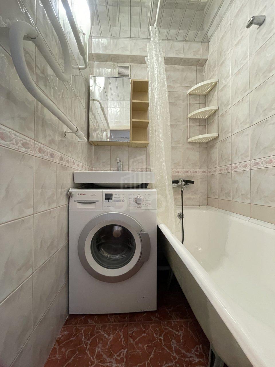 трехкомнатная квартира в Санкт-Петербурге по адресу: Солидарности проспект, 25, к 1