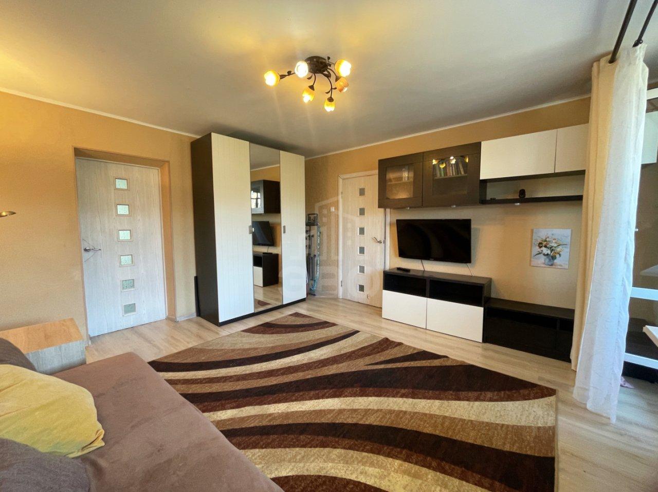 трехкомнатная квартира в Санкт-Петербурге по адресу: Солидарности проспект, 25, к 1