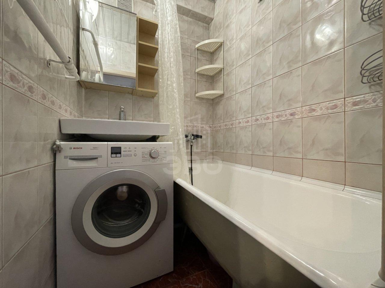 трехкомнатная квартира в Санкт-Петербурге по адресу: Солидарности проспект, 25, к 1