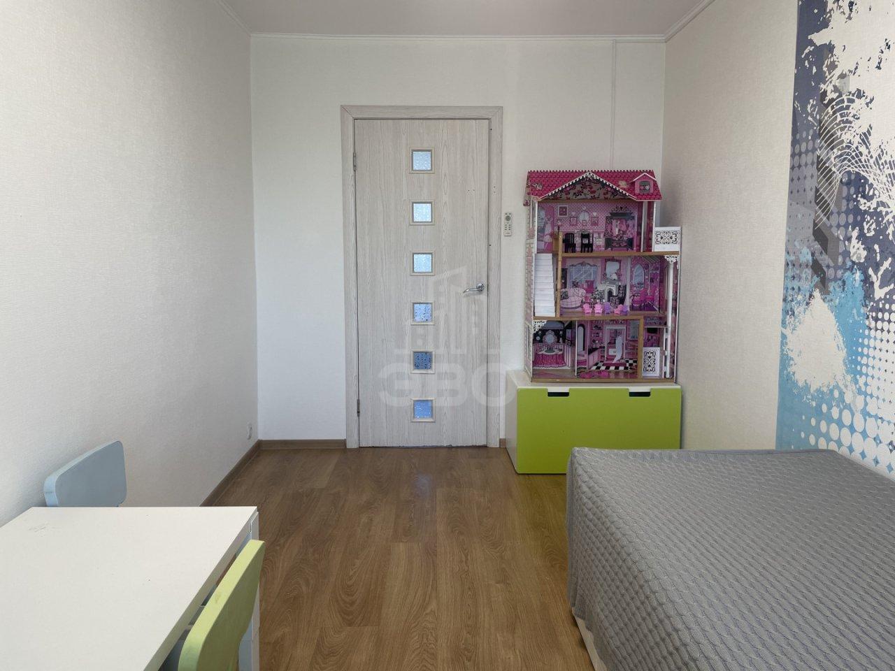 трехкомнатная квартира в Санкт-Петербурге по адресу: Солидарности проспект, 25, к 1