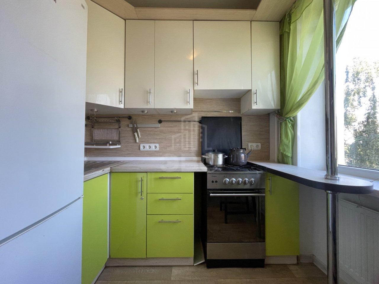 трехкомнатная квартира в Санкт-Петербурге по адресу: Солидарности проспект, 25, к 1