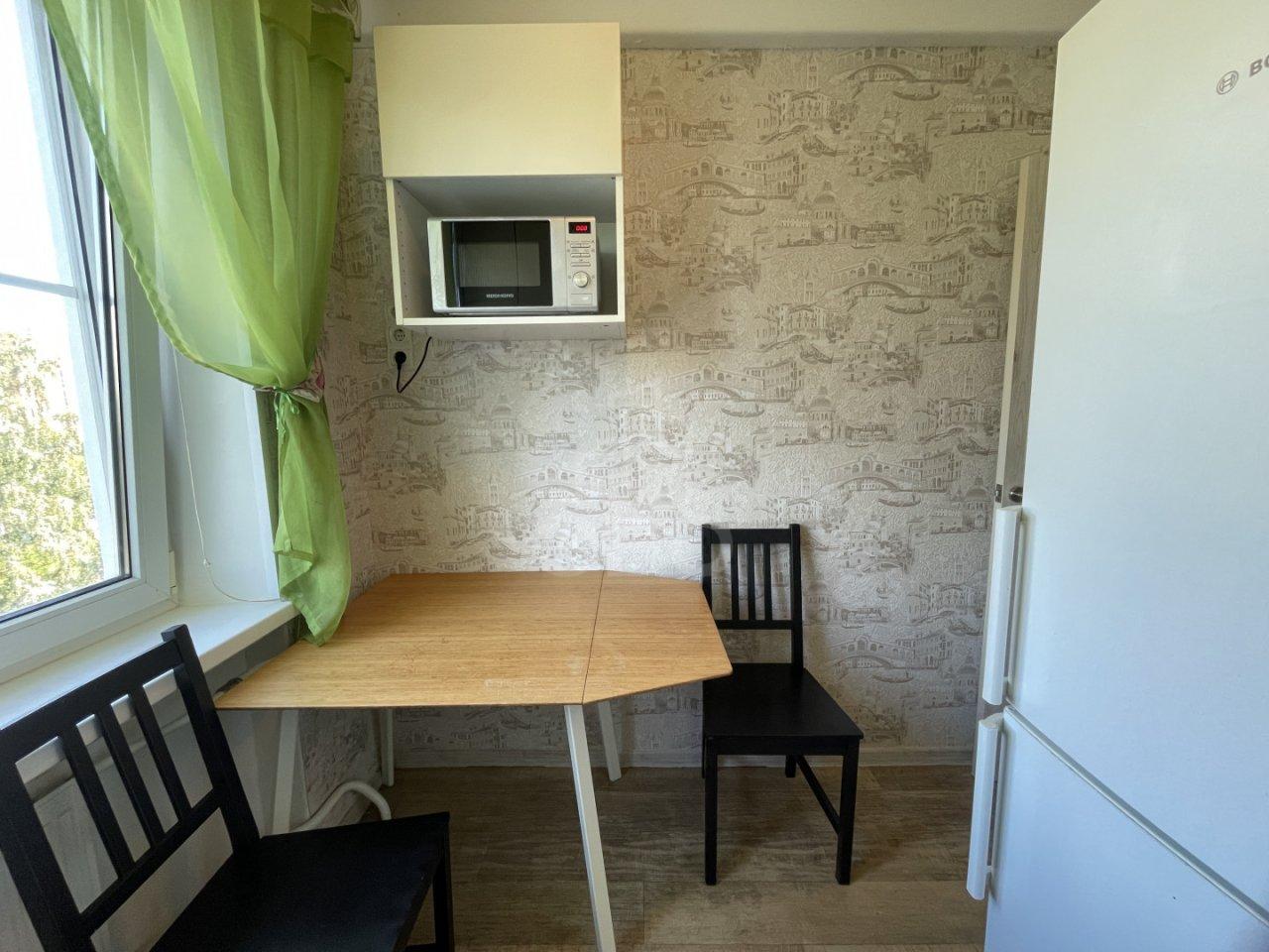 трехкомнатная квартира в Санкт-Петербурге по адресу: Солидарности проспект, 25, к 1