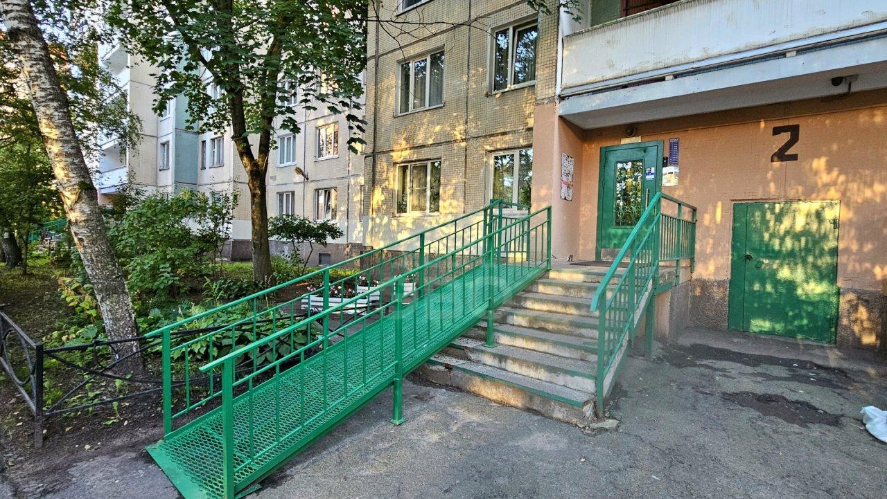 однокомнатная квартира в Санкт-Петербурге по адресу: Наставников проспект, 9, к 1