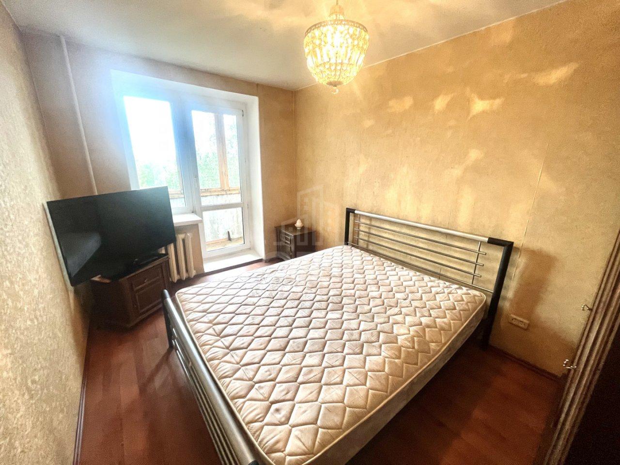 трехкомнатная квартира в Санкт-Петербурге по адресу: Большевиков проспект, 33, литера А