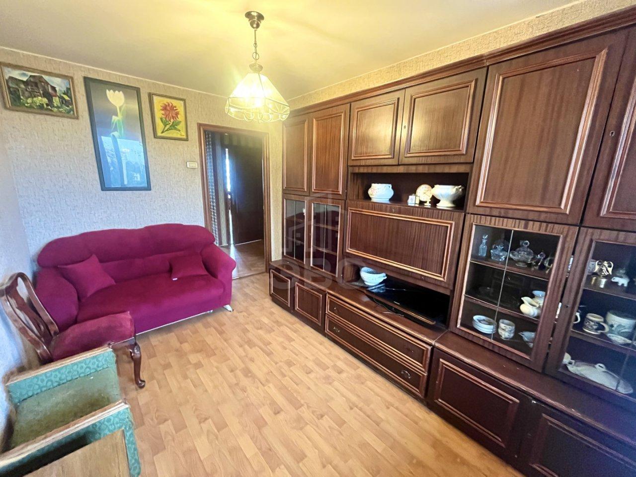 трехкомнатная квартира в Санкт-Петербурге по адресу: Большевиков проспект, 33, литера А