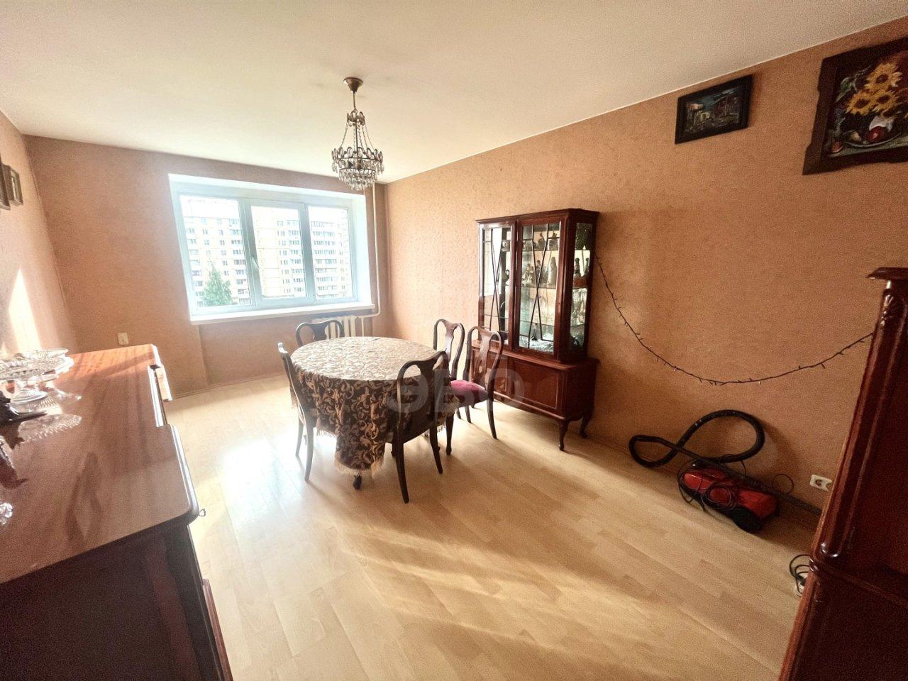 трехкомнатная квартира в Санкт-Петербурге по адресу: Большевиков проспект, 33, литера А