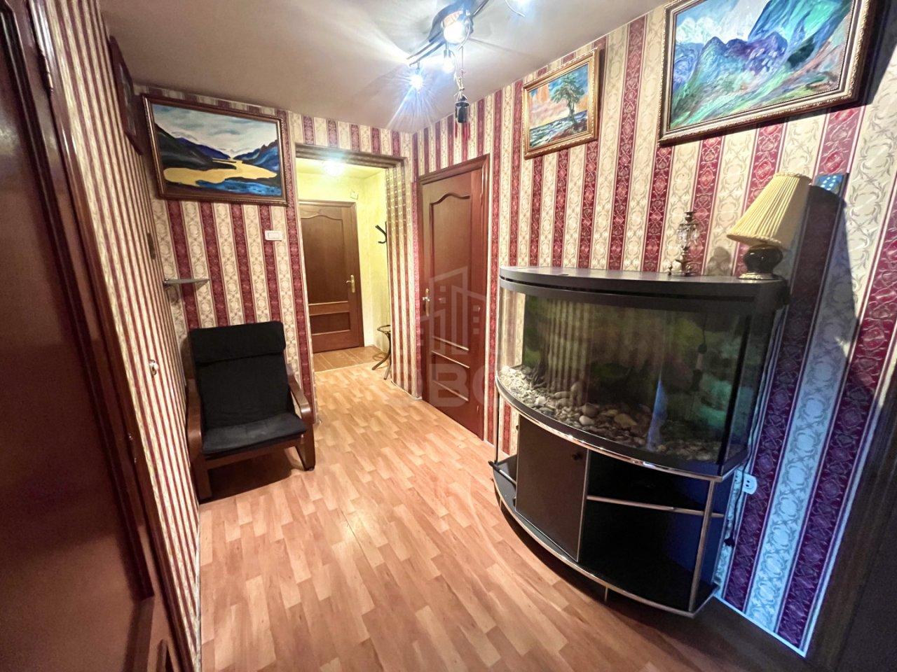 трехкомнатная квартира в Санкт-Петербурге по адресу: Большевиков проспект, 33, литера А