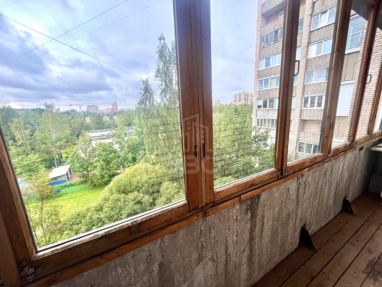 трехкомнатная квартира в Санкт-Петербурге по адресу: Большевиков проспект, 33, литера А