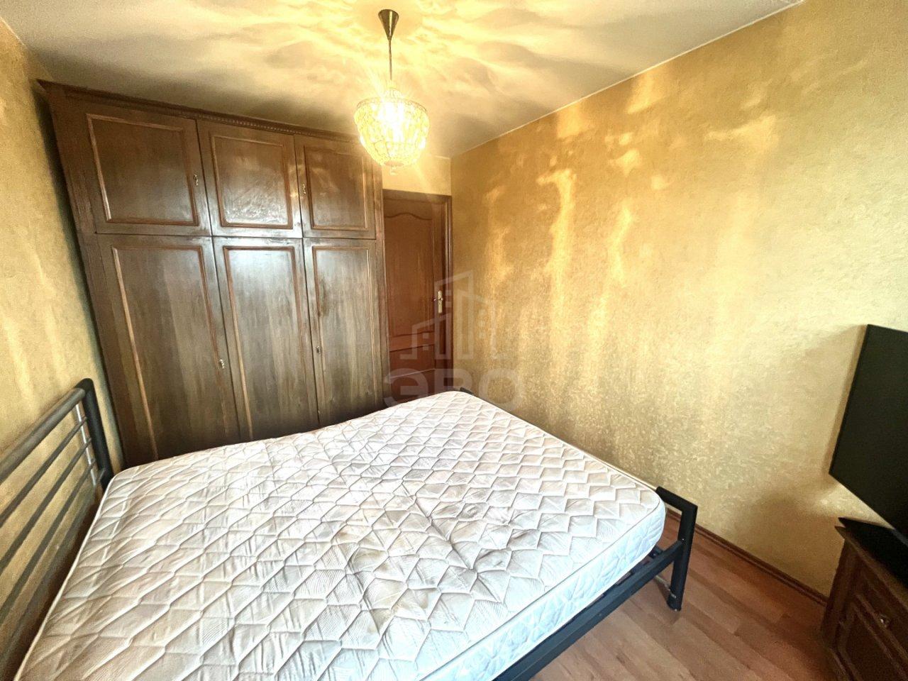 трехкомнатная квартира в Санкт-Петербурге по адресу: Большевиков проспект, 33, литера А