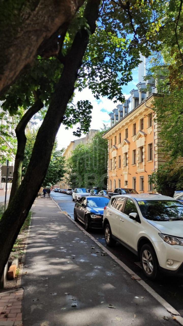 комната в Санкт-Петербурге по адресу: Плуталова ул., 15