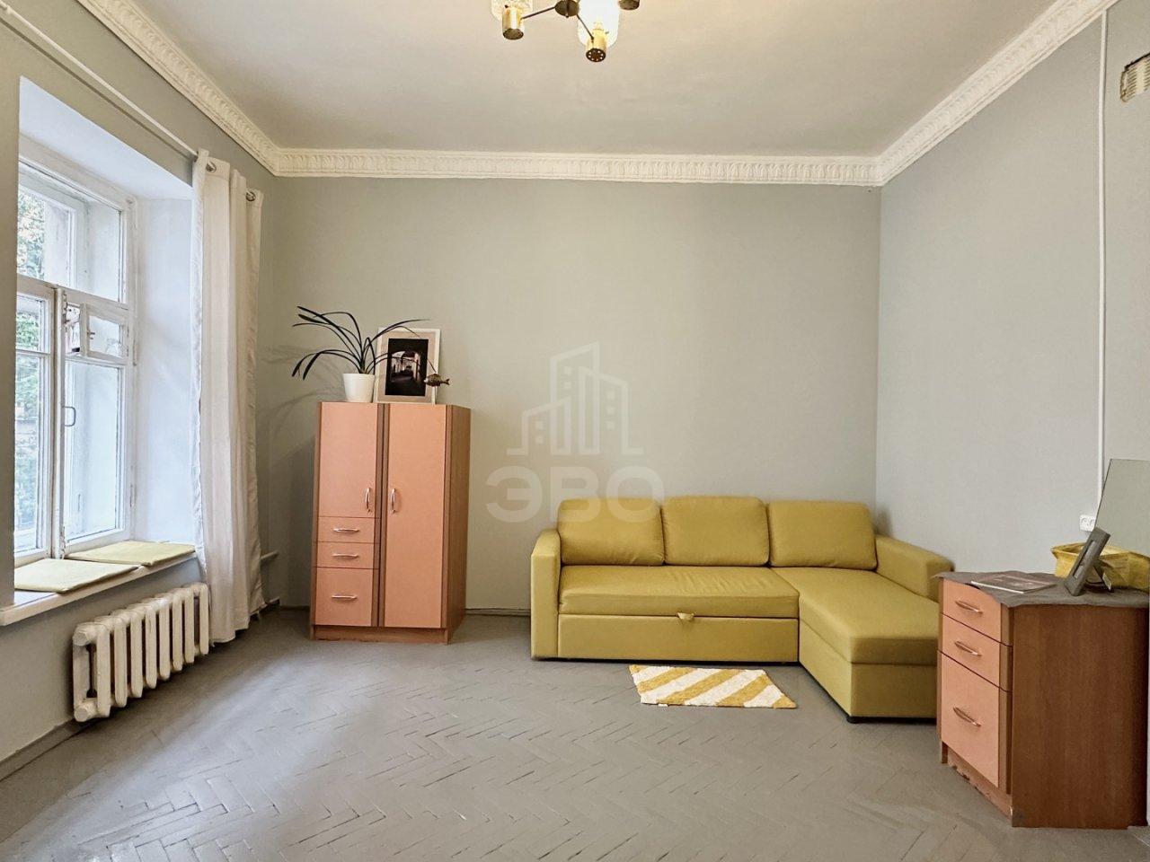 комната в Санкт-Петербурге по адресу: Плуталова ул., 15