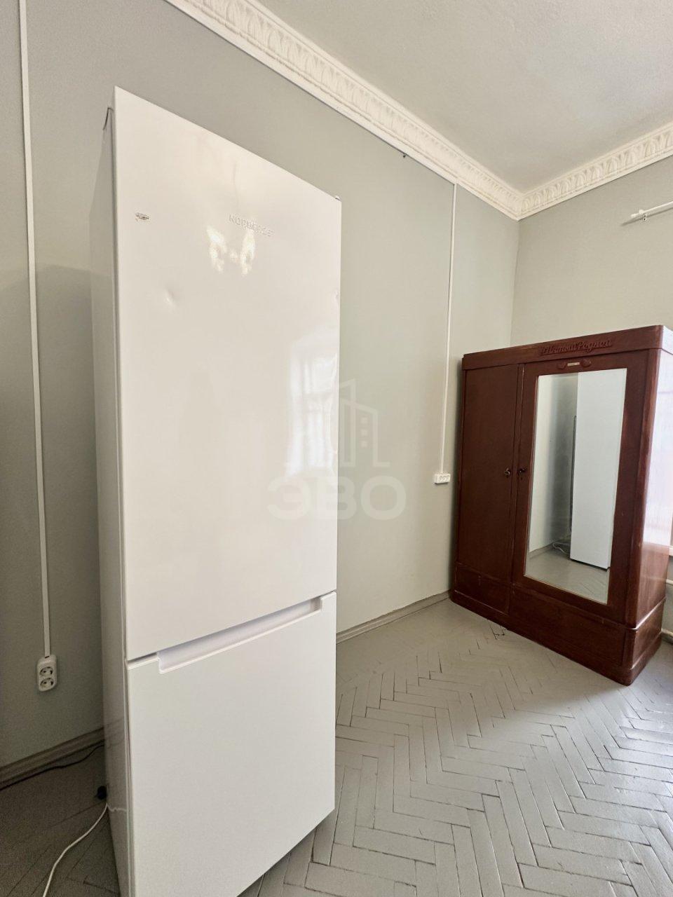 комната в Санкт-Петербурге по адресу: Плуталова ул., 15