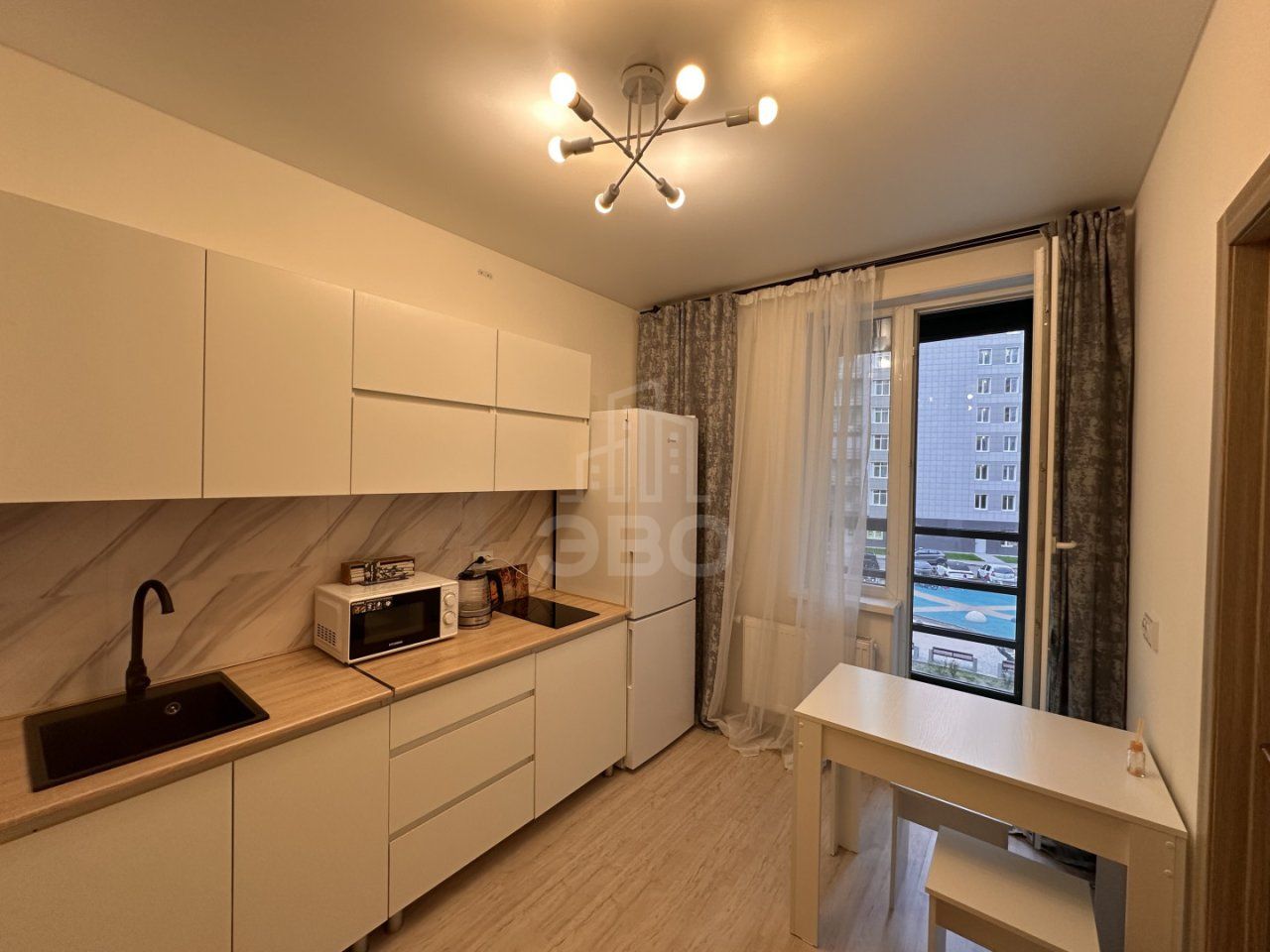 однокомнатная квартира в Санкт-Петербурге по адресу: Старорусский проспект, 5, к 1, строение 1