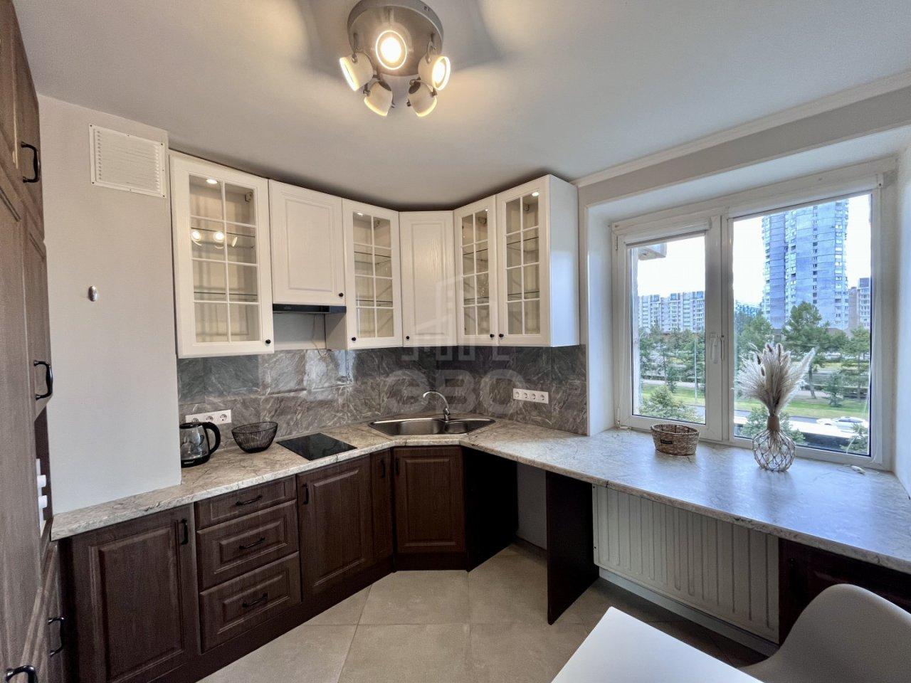 двухкомнатная квартира в Санкт-Петербурге по адресу: Новосмоленская наб., 1