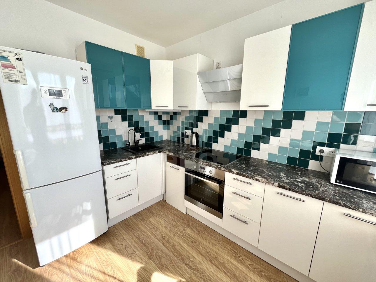 двухкомнатная квартира в Санкт-Петербурге по адресу: Парашютная ул., 61, к 4, строение 1