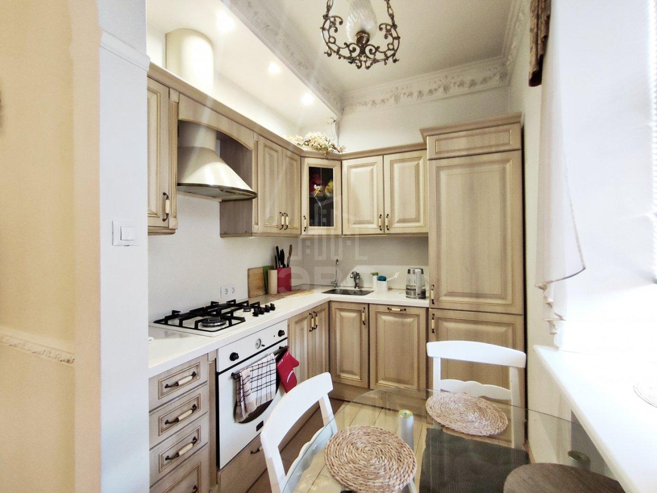 трехкомнатная квартира в Санкт-Петербурге по адресу: Пушкинская ул., 3