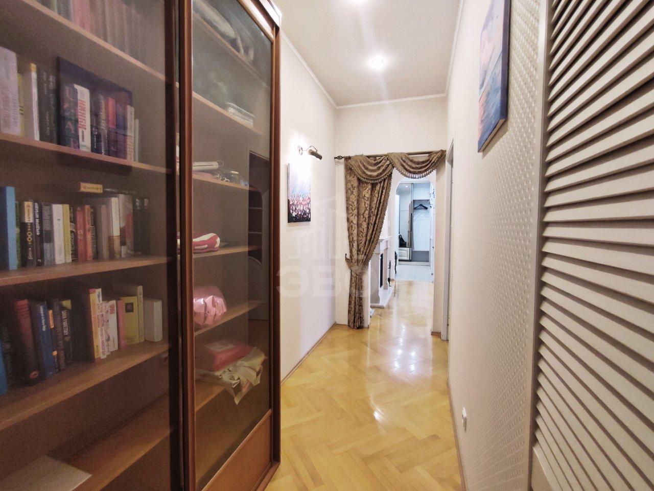 трехкомнатная квартира в Санкт-Петербурге по адресу: Пушкинская ул., 3