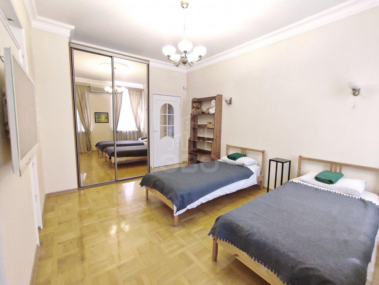 трехкомнатная квартира в Санкт-Петербурге по адресу: Пушкинская ул., 3