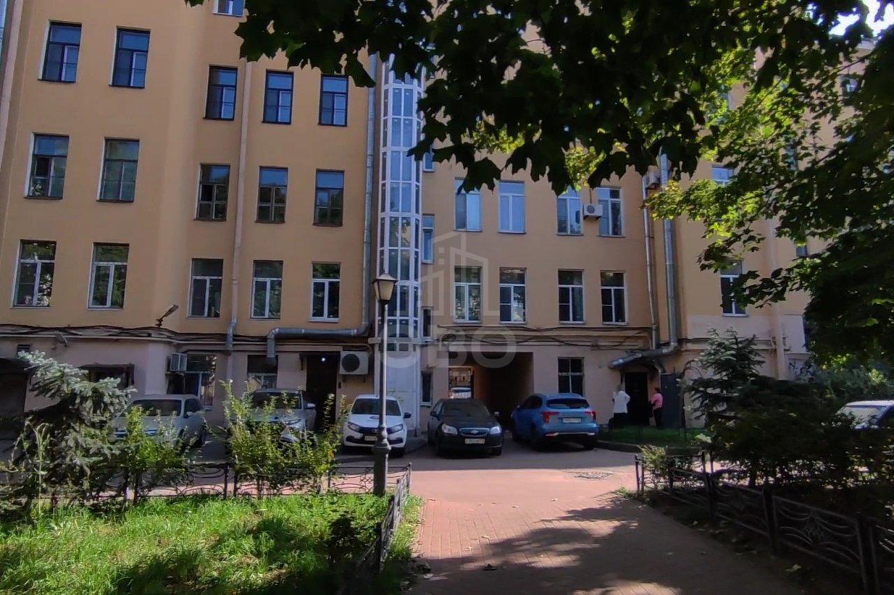 трехкомнатная квартира в Санкт-Петербурге по адресу: Пушкинская ул., 3