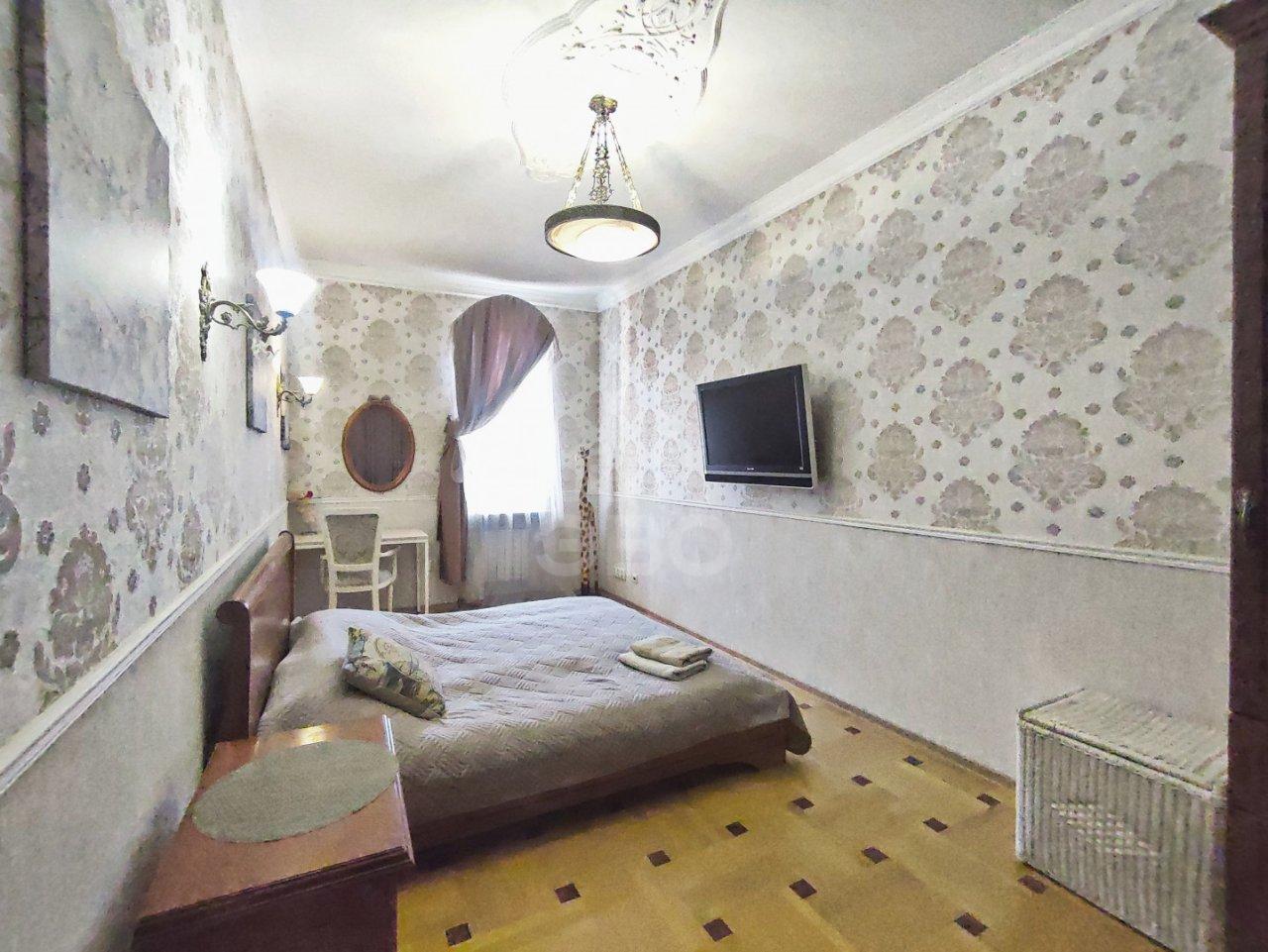 трехкомнатная квартира в Санкт-Петербурге по адресу: Пушкинская ул., 3