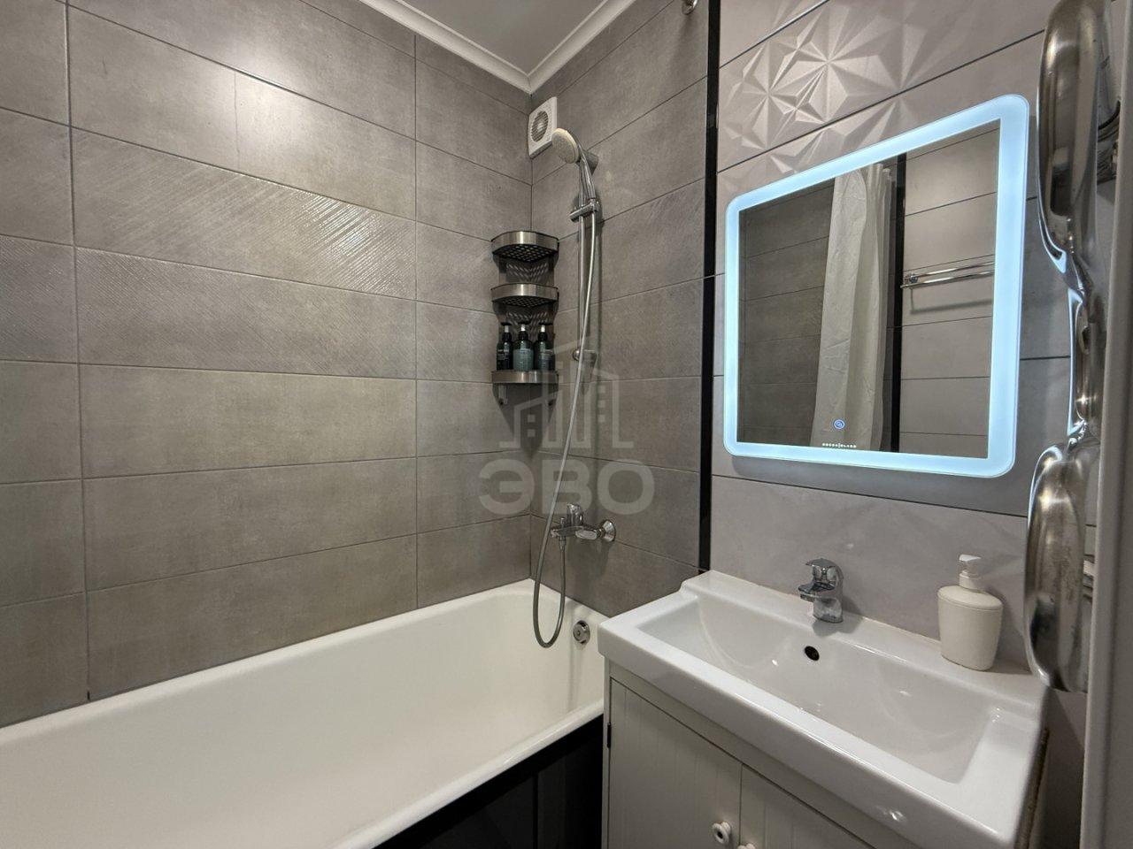 трехкомнатная квартира в Санкт-Петербурге по адресу: Коллонтай ул., 24, к 2, литера А