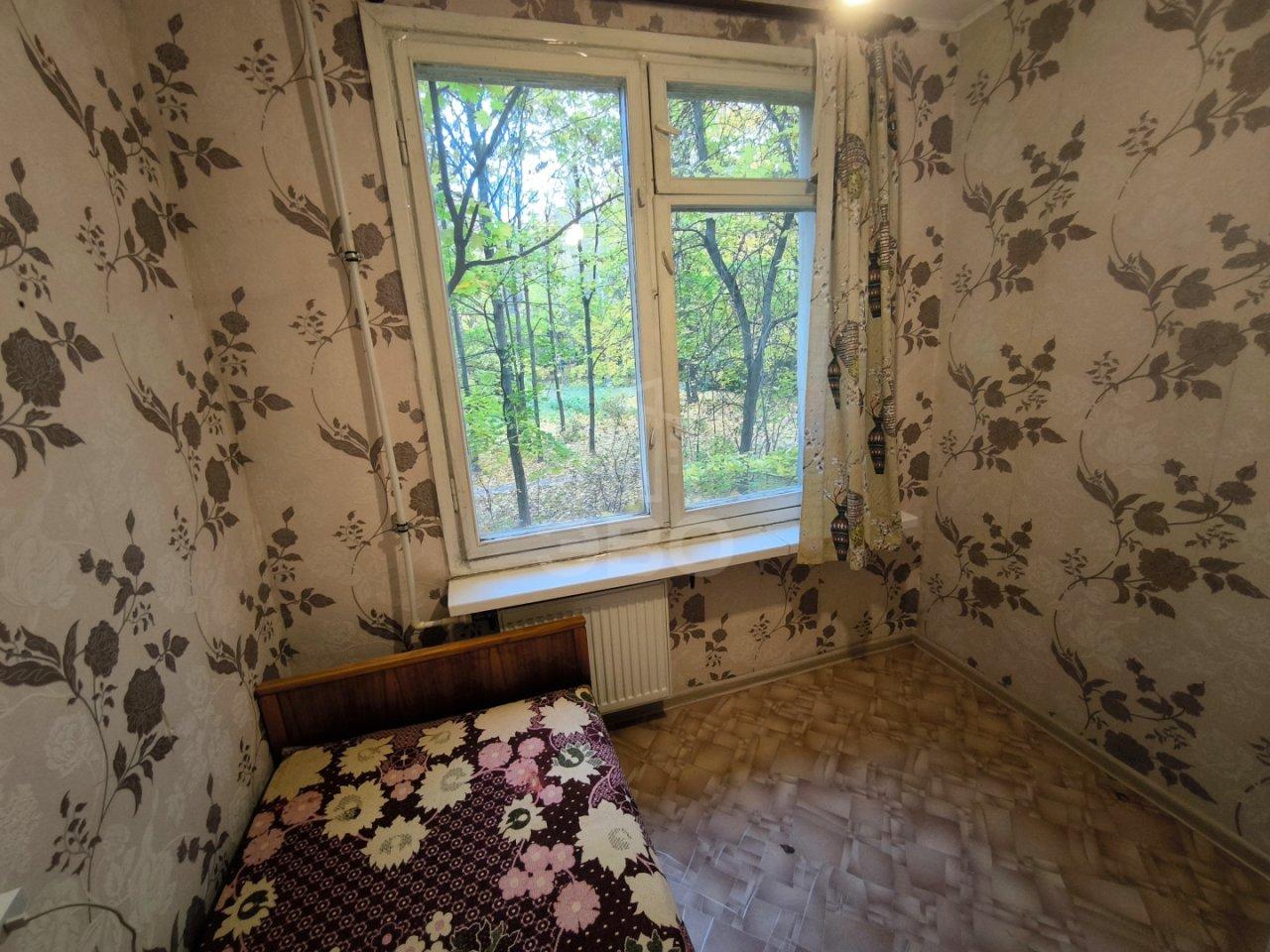 четырехкомнатная квартира в Санкт-Петербурге по адресу: Костюшко ул., 90