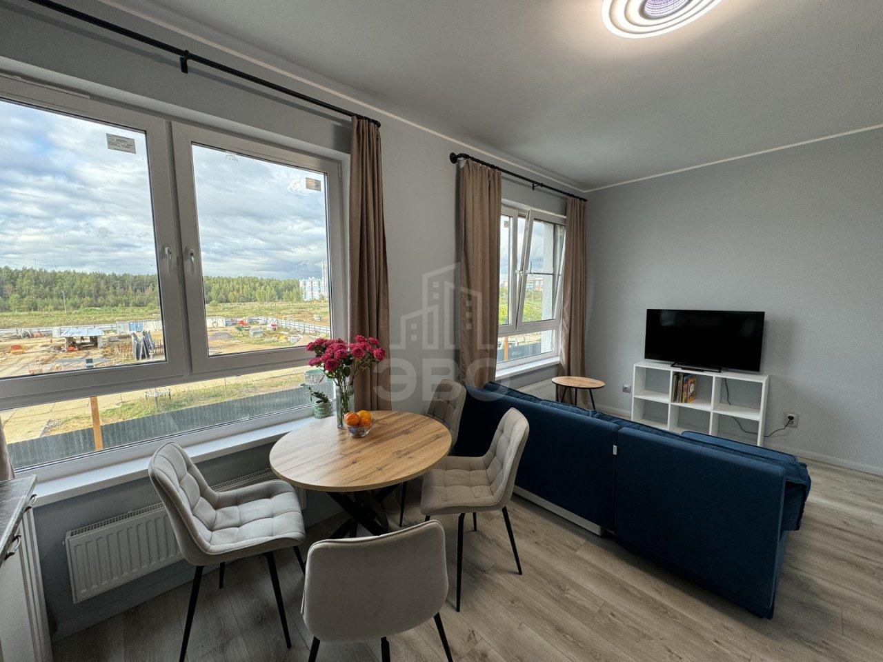 двухкомнатная квартира в Ленинградской области по адресу: Цветной б-р., 9, к 1