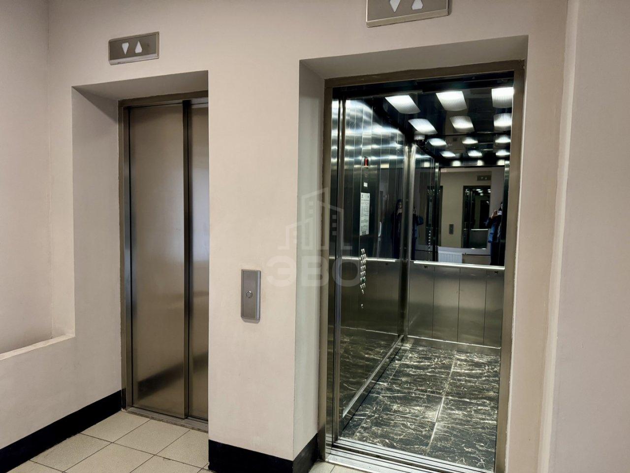 двухкомнатная квартира в Санкт-Петербурге по адресу: Революции ш., 18, к 2