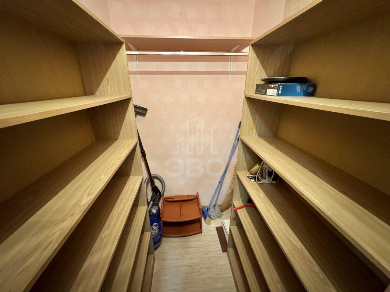 двухкомнатная квартира в Санкт-Петербурге по адресу: Революции ш., 18, к 2