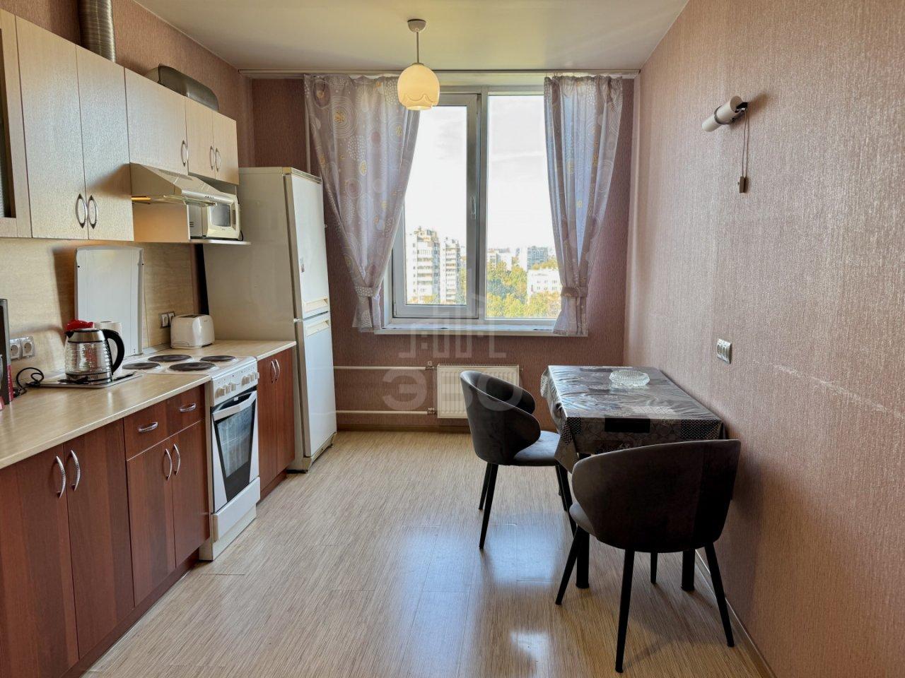 двухкомнатная квартира в Санкт-Петербурге по адресу: Революции ш., 18, к 2